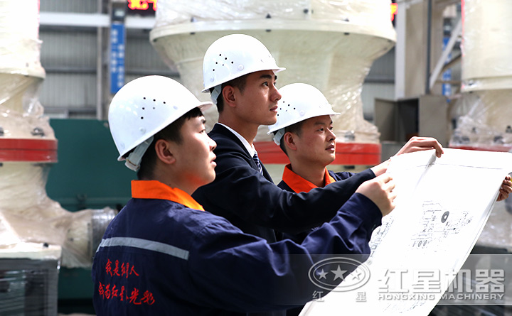 精湛技術(shù)人員現(xiàn)場指導(dǎo)設(shè)備的生產(chǎn)、制造